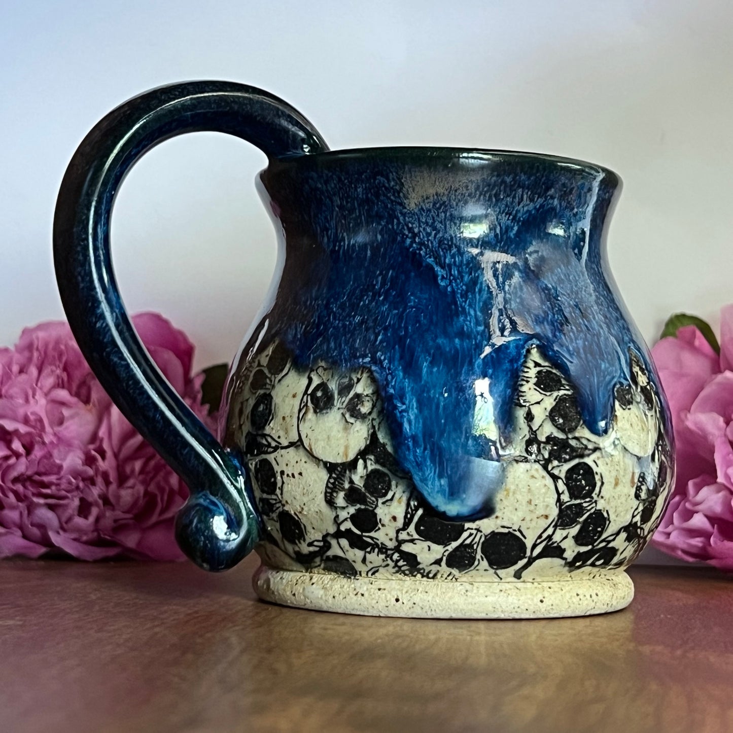Med blue skull mug